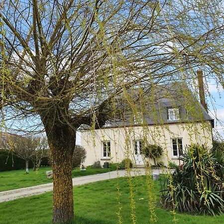 Au Petit Paradis Sainte-Gauburge-Sainte-Colombe Dış mekan fotoğraf